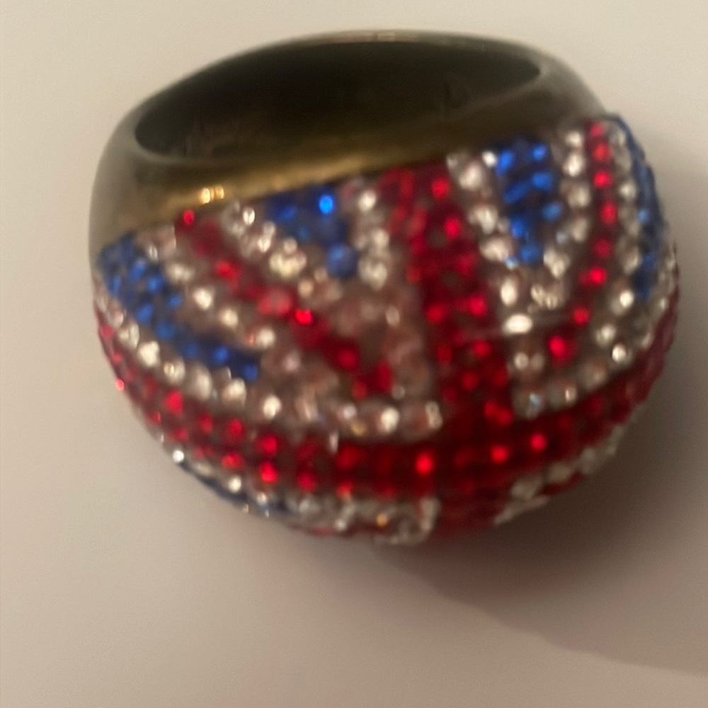 Great British Uk ring for pinky or skinny fingers” twiggy”
